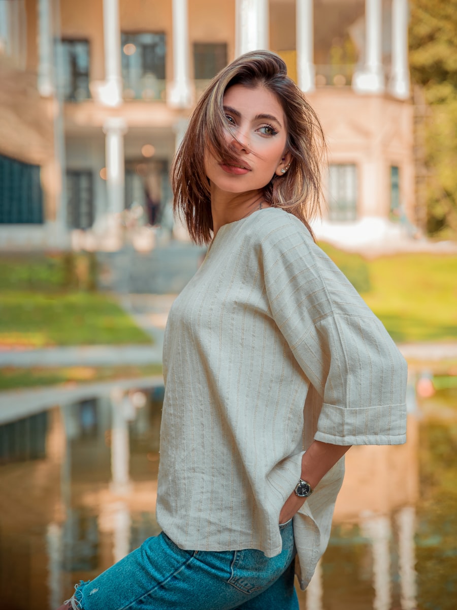 Women's Sand Oversized Linen Top | Shop Morio